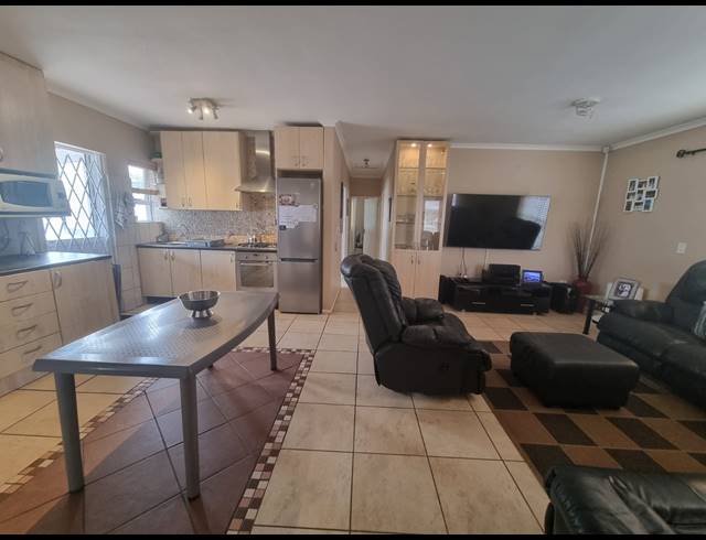 3 BEDROOM HOUSE SOLD IN SONSTRAAL HEIGHTS